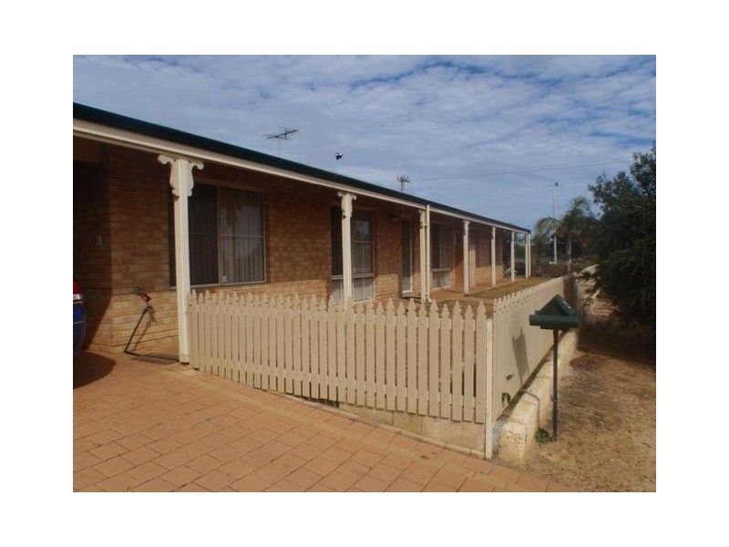 2 Peter Way, Karloo WA 6530