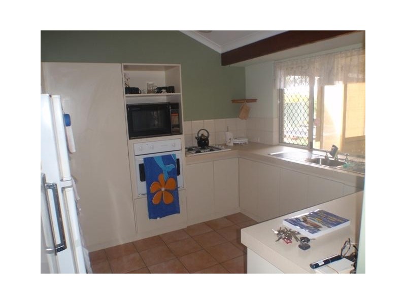 2 Peter Way, Karloo WA 6530