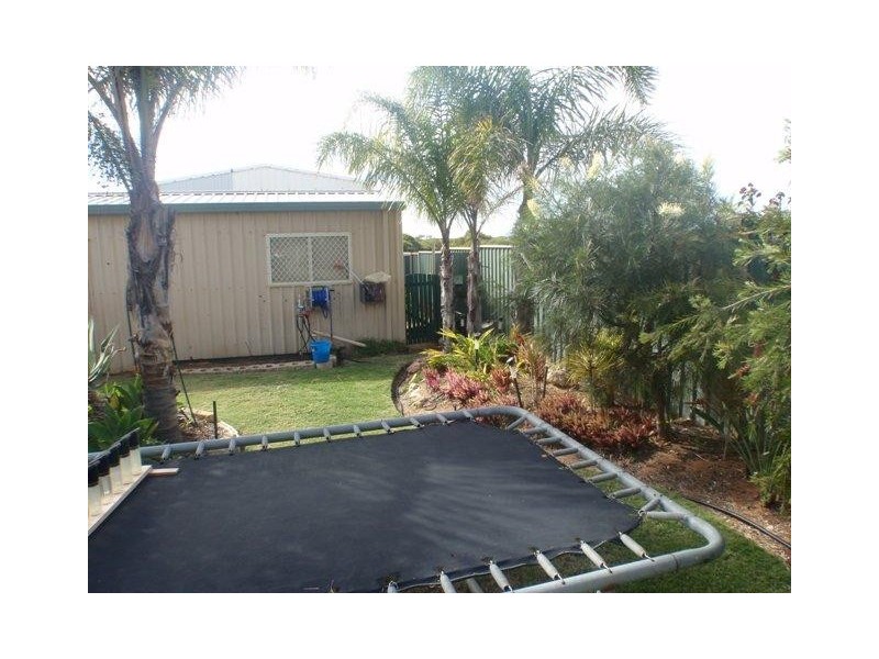 2 Peter Way, Karloo WA 6530