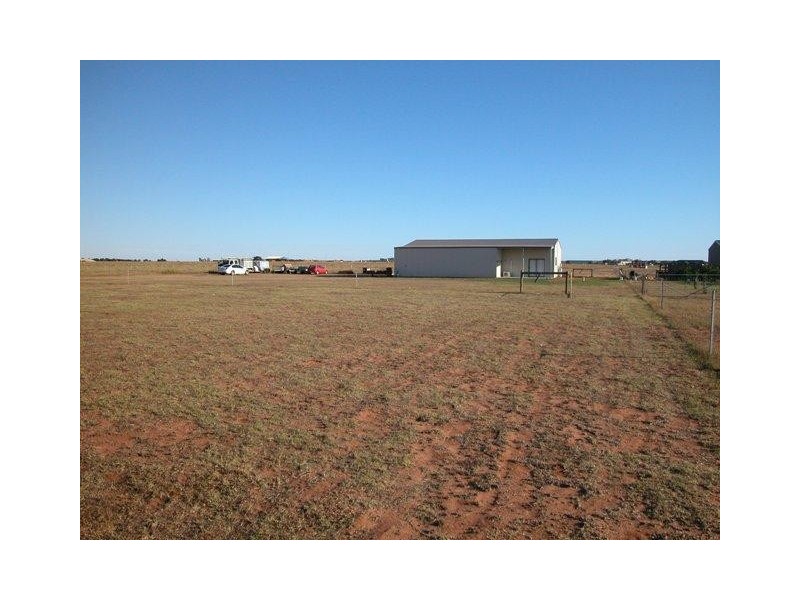 44 Sadler Way, Deepdale WA 6532