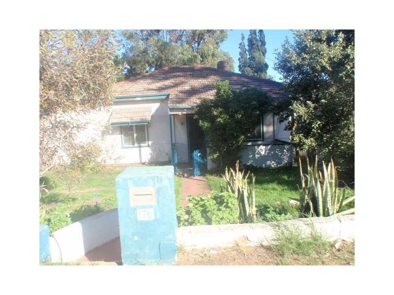 176 Durlacher Street, Geraldton WA 6530