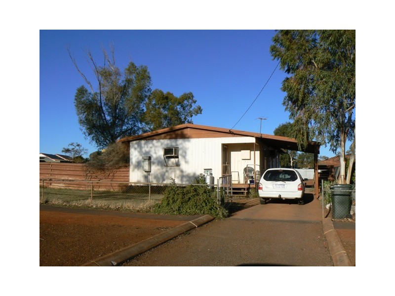 35 Main Street, Meekatharra WA 6642