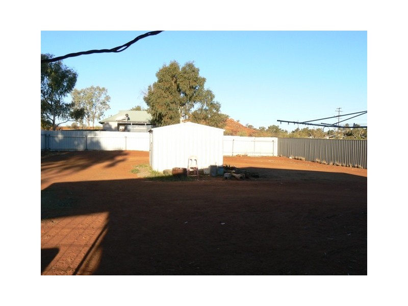 35 Main Street, Meekatharra WA 6642