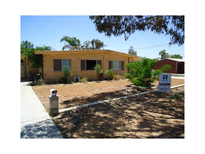 98 Kenny Crescent, Rangeway WA 6530