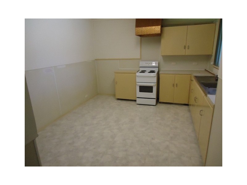 98 Kenny Crescent, Rangeway WA 6530