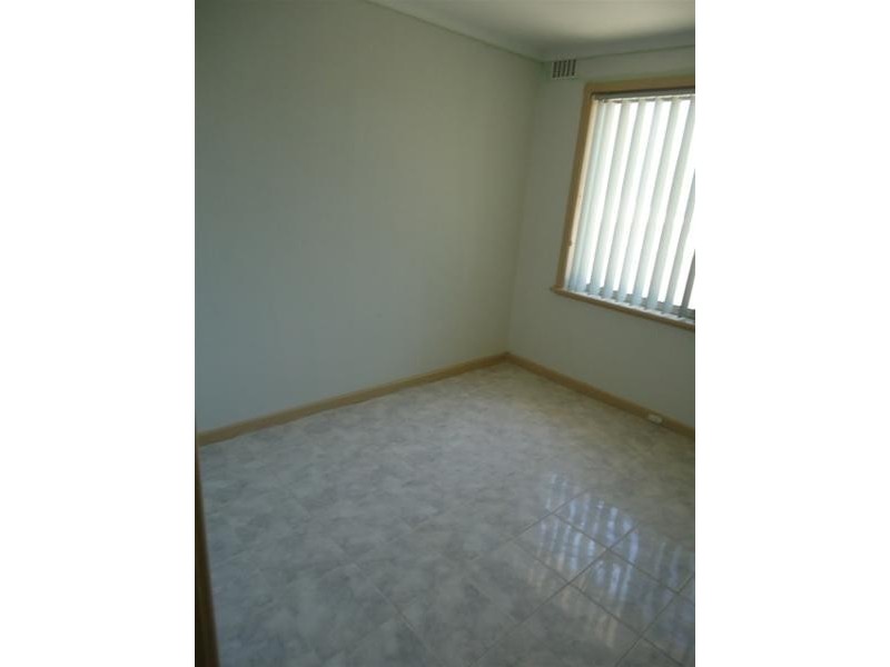 98 Kenny Crescent, Rangeway WA 6530