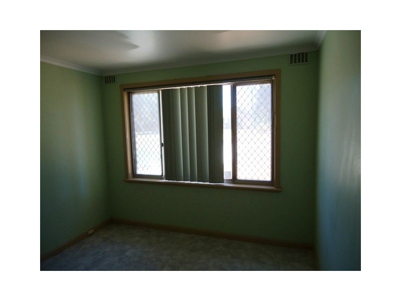 98 Kenny Crescent, Rangeway WA 6530