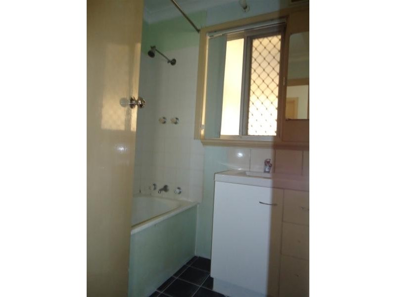 98 Kenny Crescent, Rangeway WA 6530