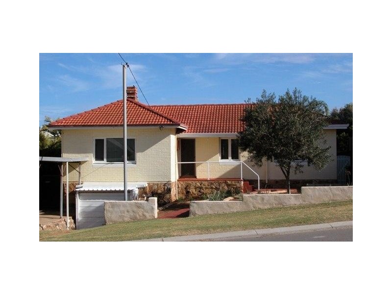 4 Conway Street, Beachlands WA 6530