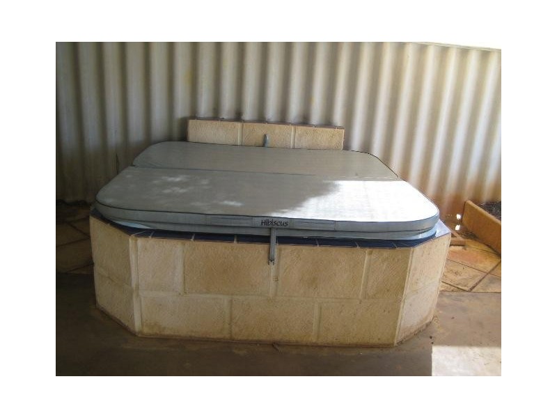 27 Kultown Drive, Waggrakine WA 6530