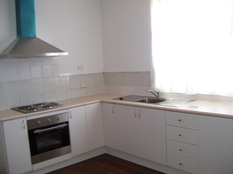 7 Eliot Street, Beachlands WA 6530