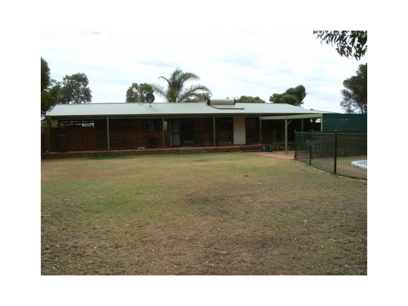 371 Edward Road, Meru WA 6530