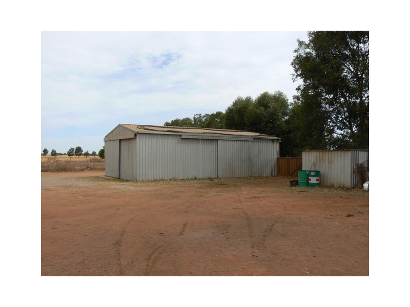 371 Edward Road, Meru WA 6530