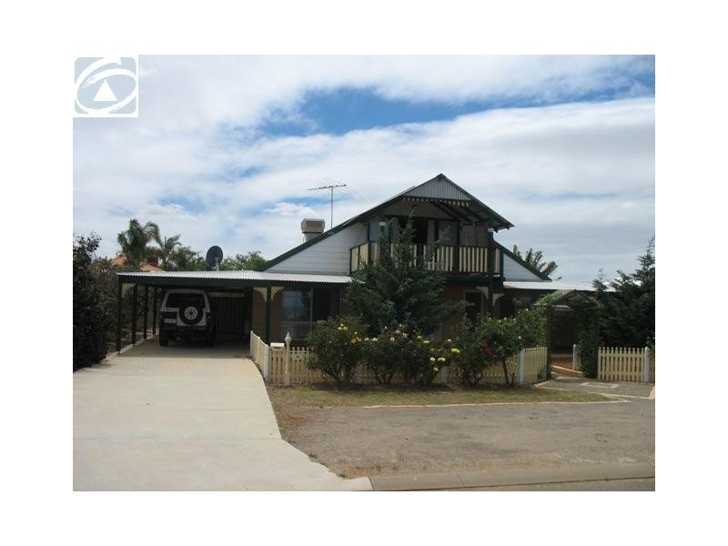 18 Halfmoon Drive, Waggrakine WA 6530