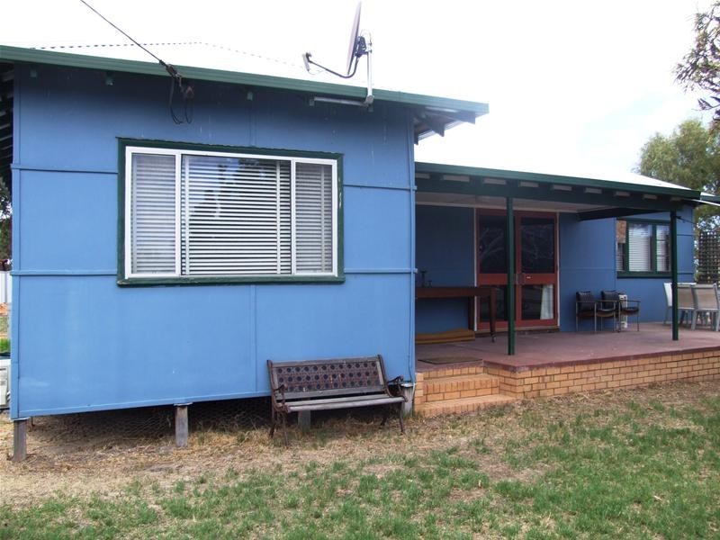 665 Allanooka Springs Road, Walkaway WA 6528