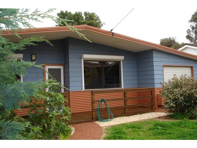 5 Albert Street, Geraldton WA 6530