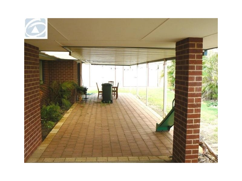 14 Halfmoon Drive, Waggrakine WA 6530