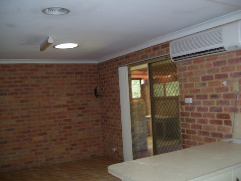 4 Yarraman Road, Waggrakine WA 6530