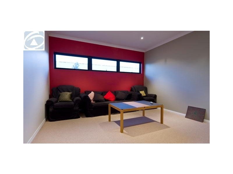 15 Reef Boulevard, Drummond Cove WA 6532