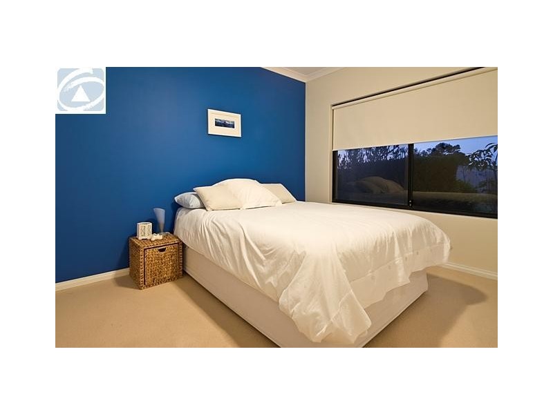 15 Reef Boulevard, Drummond Cove WA 6532