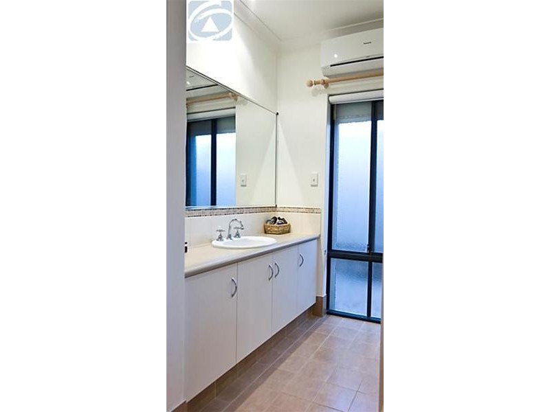 15 Reef Boulevard, Drummond Cove WA 6532