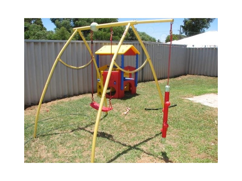 225A Fifth Street, Wonthella WA 6530