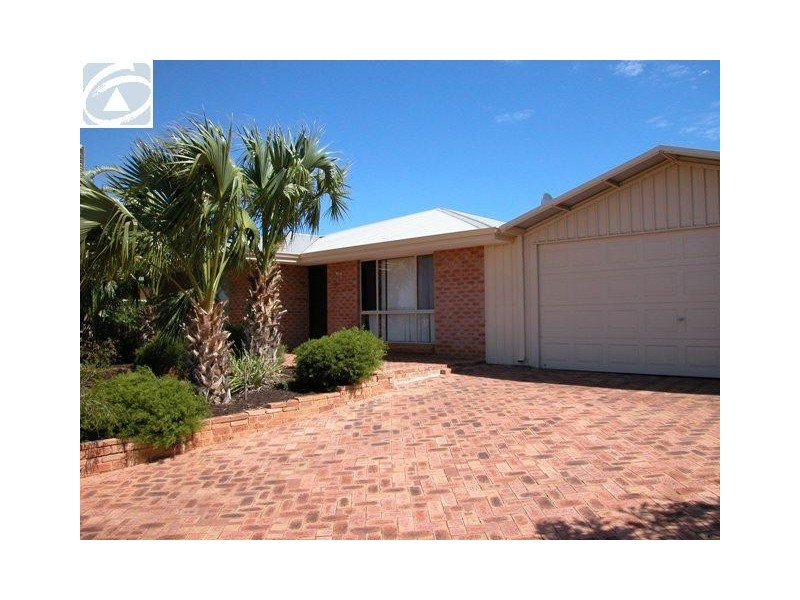 32 Tappak Road, Waggrakine WA 6530