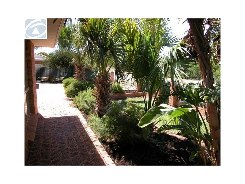 32 Tappak Road, Waggrakine WA 6530