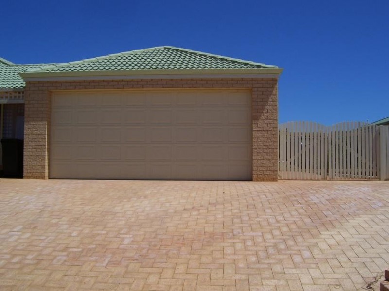 13 Hillview Drive, Drummond Cove WA 6532