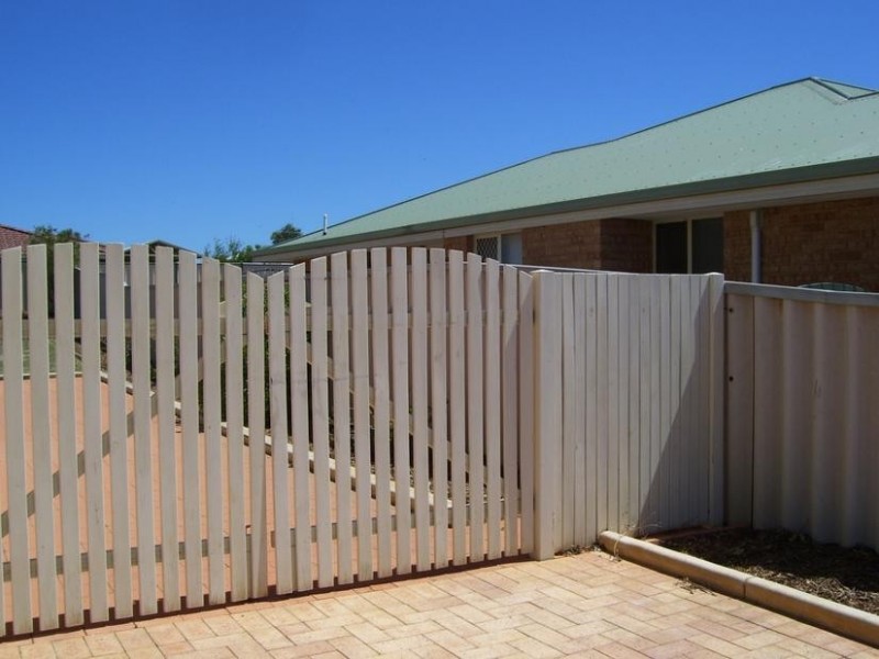 13 Hillview Drive, Drummond Cove WA 6532