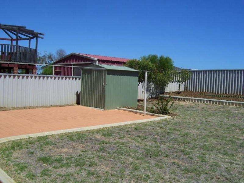 13 Hillview Drive, Drummond Cove WA 6532