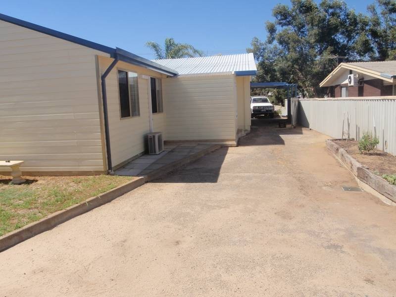 97 Railway Street, Bluff Point WA 6530