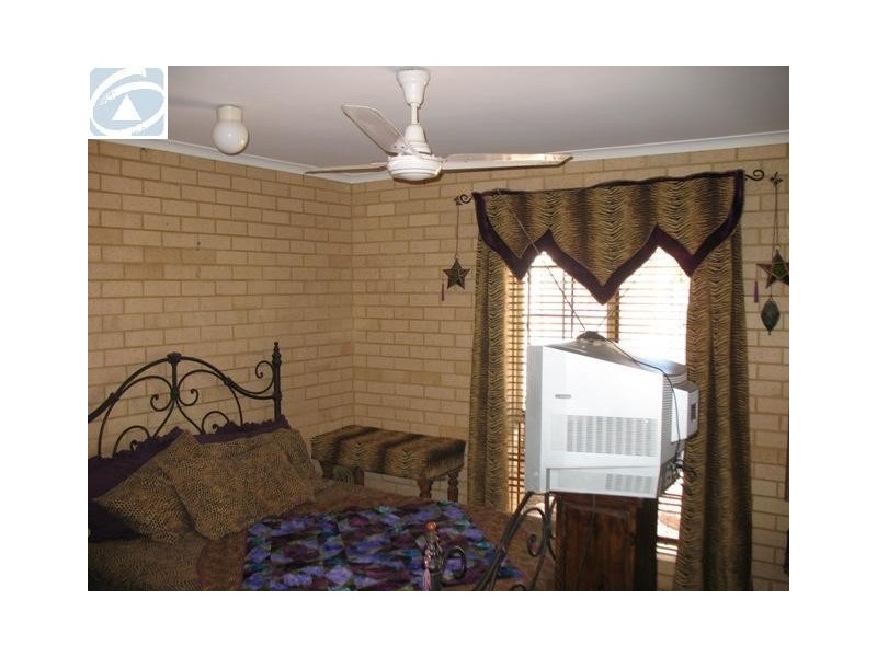 18 McAleer Drive, Mahomets Flats WA 6530