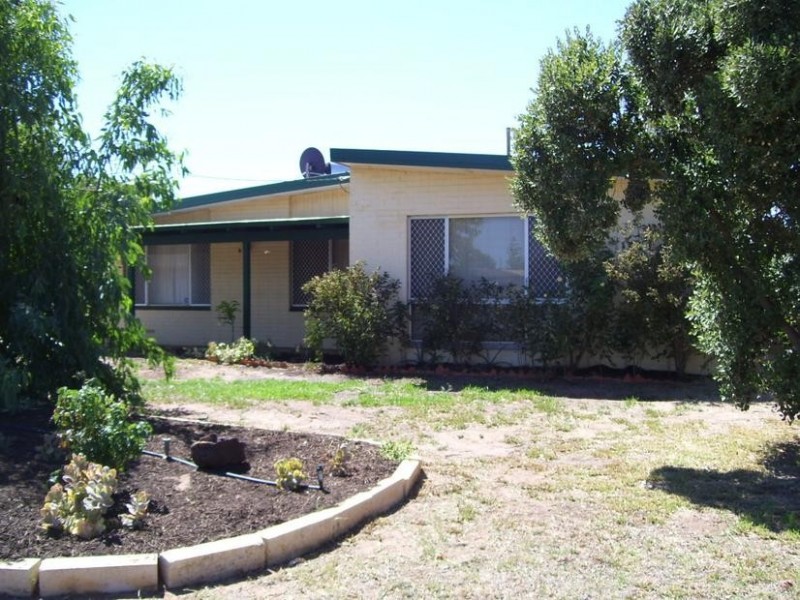 2 Woodman Street, Utakarra WA 6530