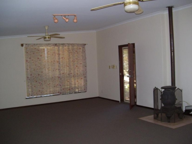 2 Woodman Street, Utakarra WA 6530