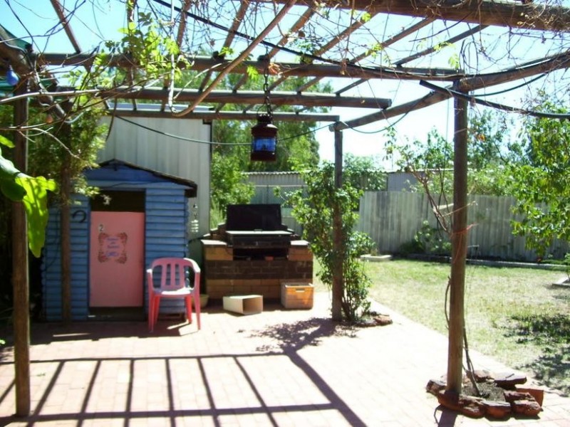 2 Woodman Street, Utakarra WA 6530