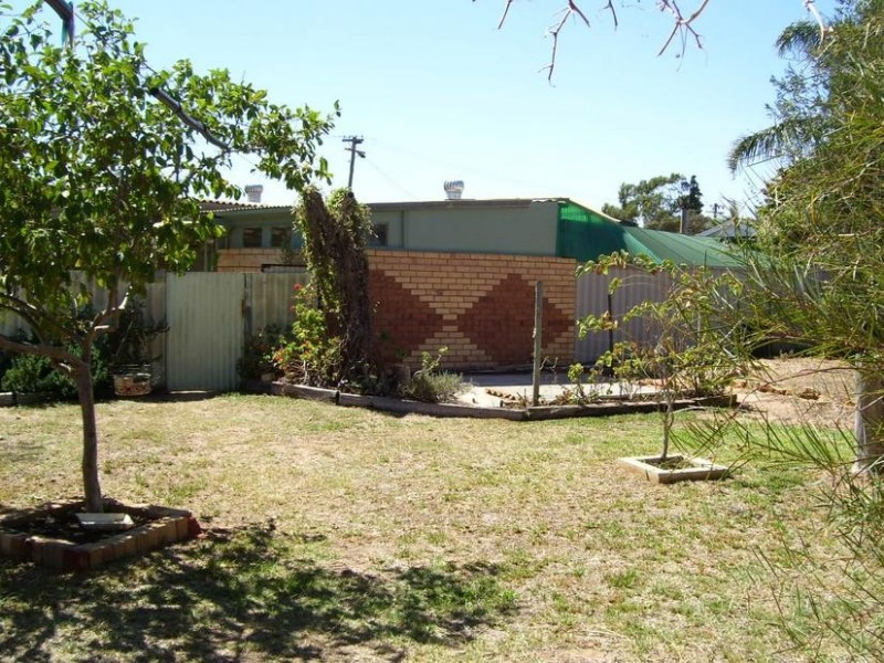 2 Woodman Street, Utakarra WA 6530