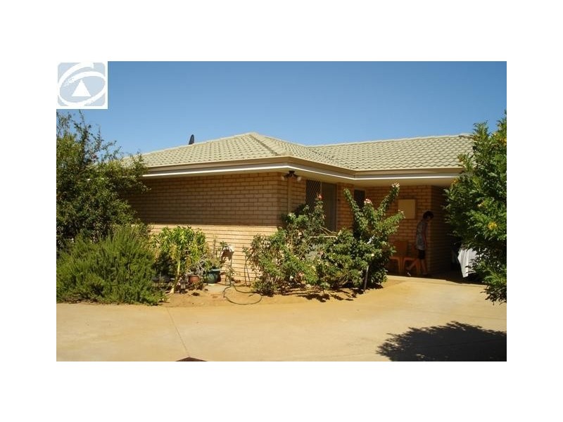 262B First Street, Wonthella WA 6530