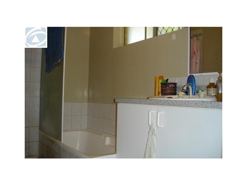 262B First Street, Wonthella WA 6530