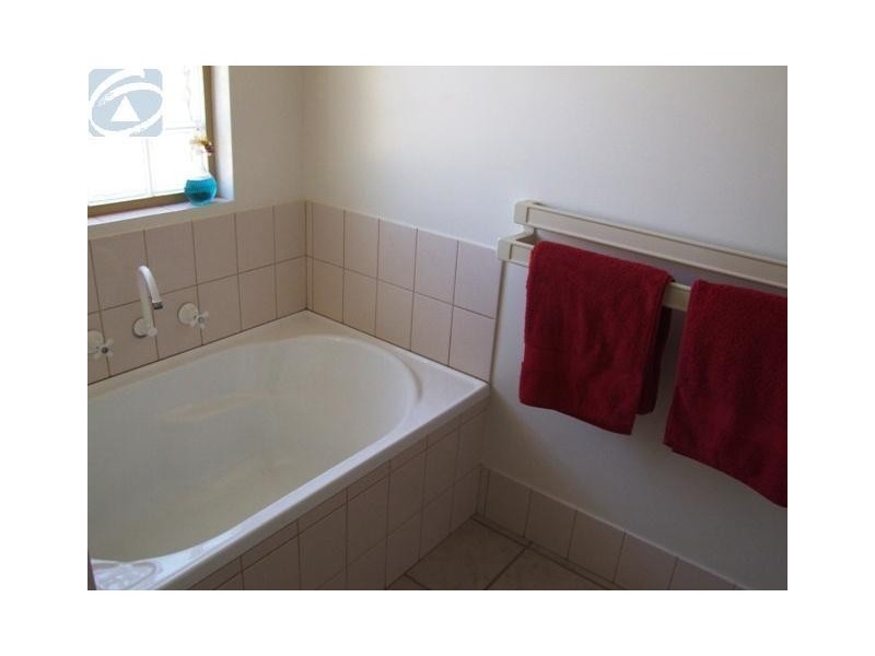 16 Waratah Court, Strathalbyn WA 6530