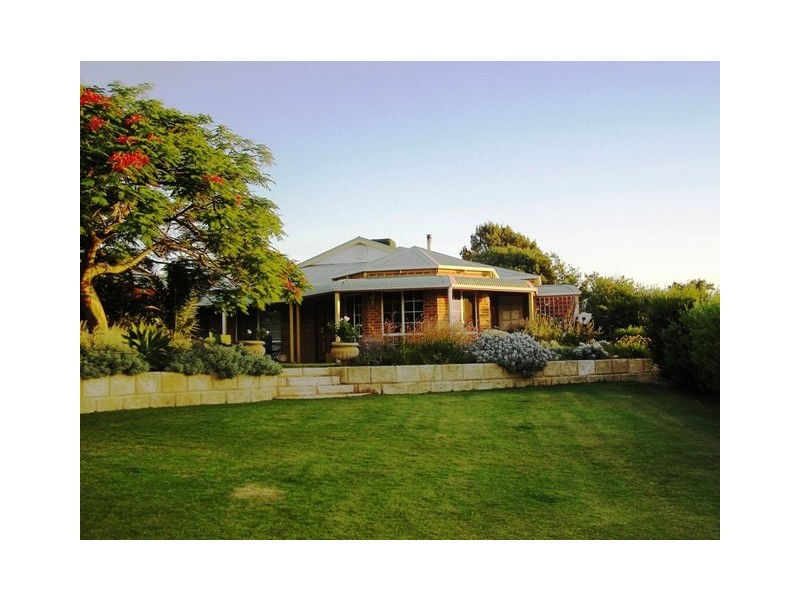 8 Quayside Vista, Drummond Cove WA 6532