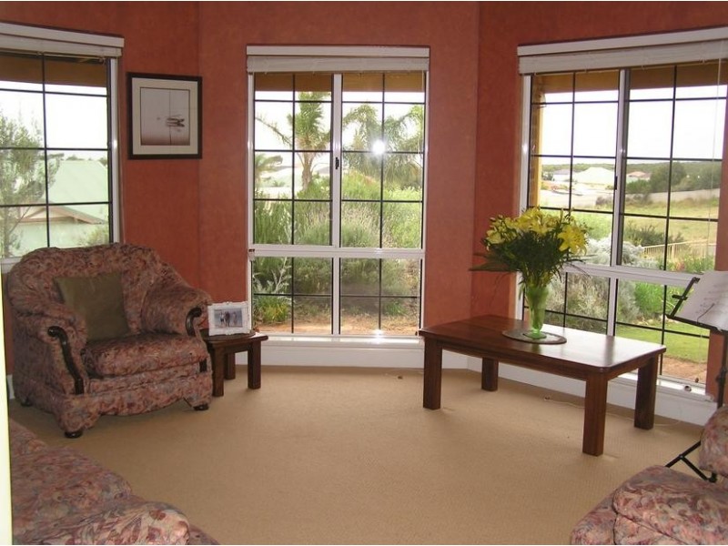 8 Quayside Vista, Drummond Cove WA 6532