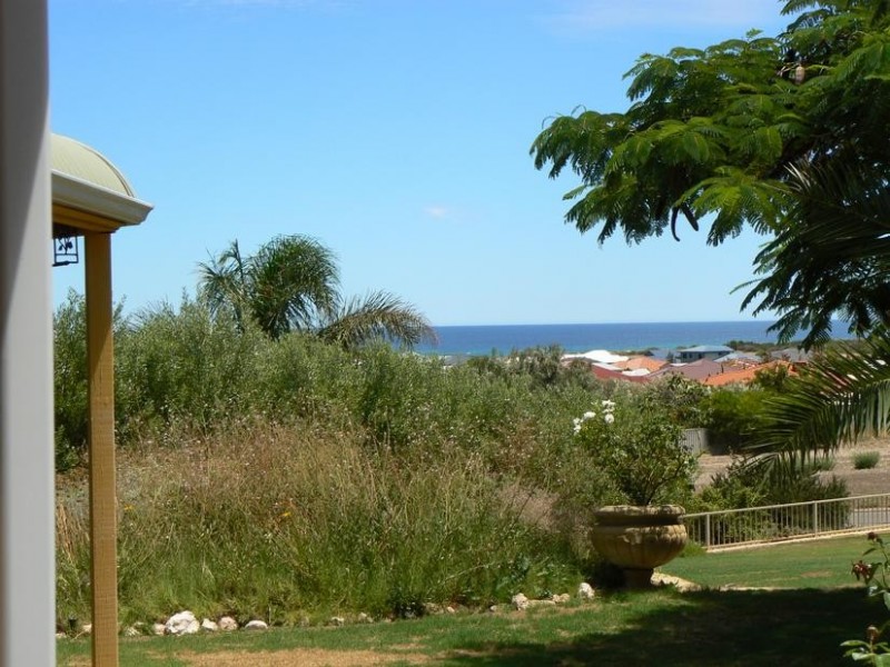 8 Quayside Vista, Drummond Cove WA 6532