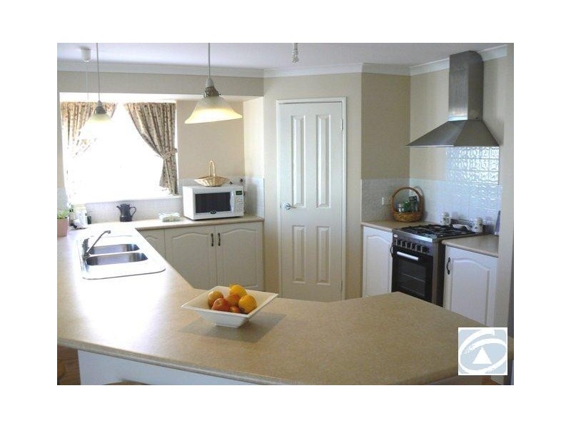 6 Angler Parade, Drummond Cove WA 6532