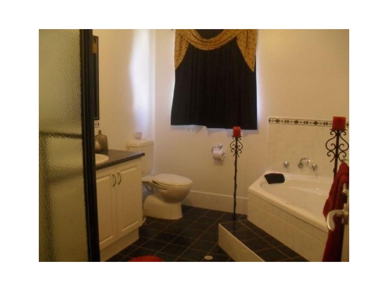 6 Angler Parade, Drummond Cove WA 6532