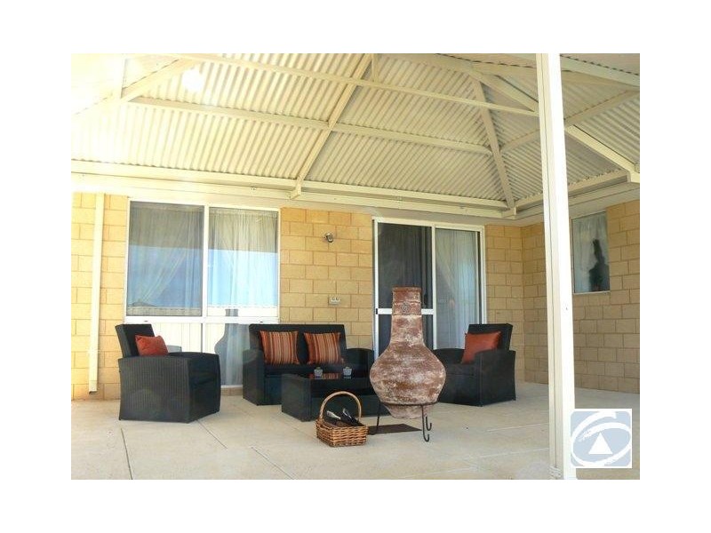 6 Angler Parade, Drummond Cove WA 6532