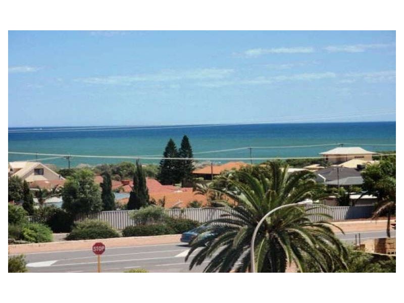 8 Endeavour Drive, Wandina WA 6530