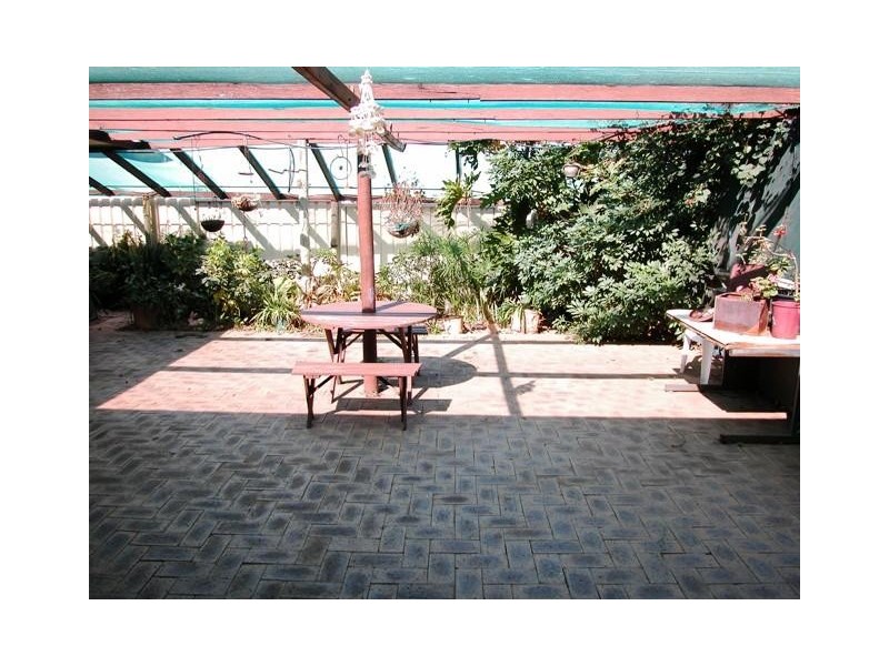 5 Alexander Drive, Glenfield WA 6532