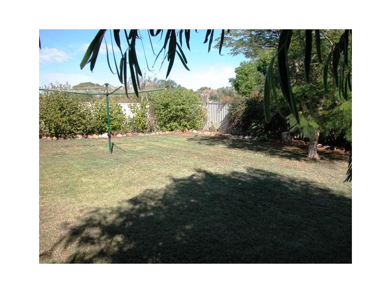 5 Alexander Drive, Glenfield WA 6532