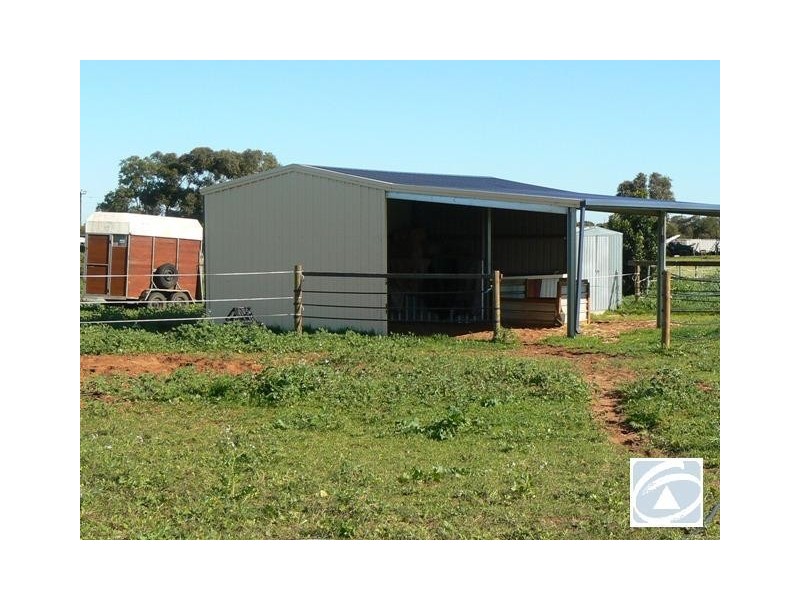 3 Smart Drive, Deepdale WA 6532